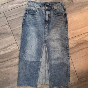 Steve Madden Blue Denim Skirt Size 8 NWT